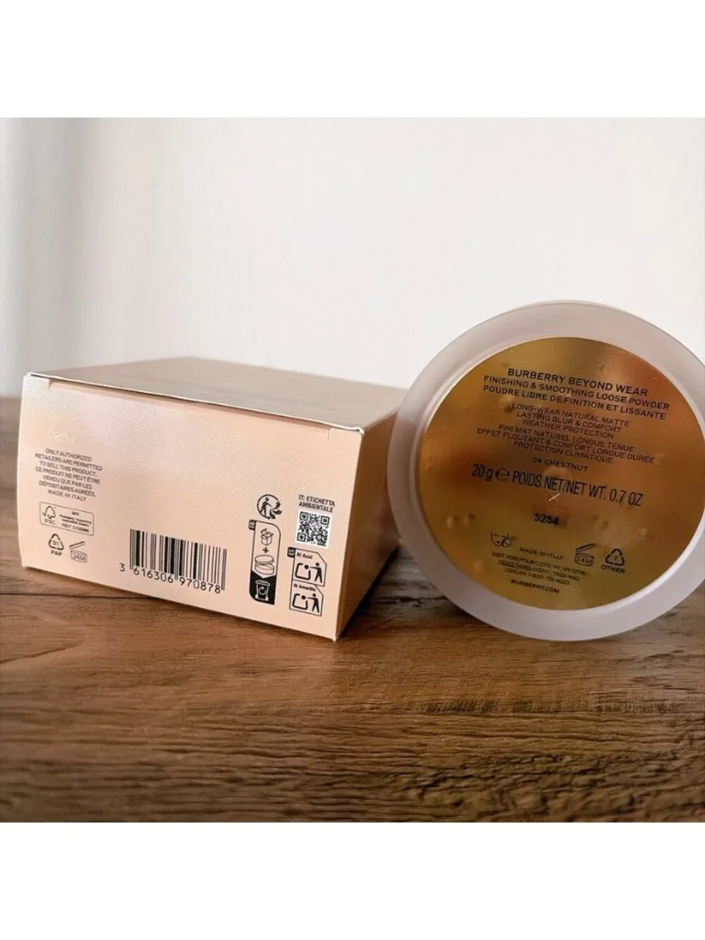 Burberry Beyond Wear Finishing and Smoothing Loose Powder 04 Chestnut